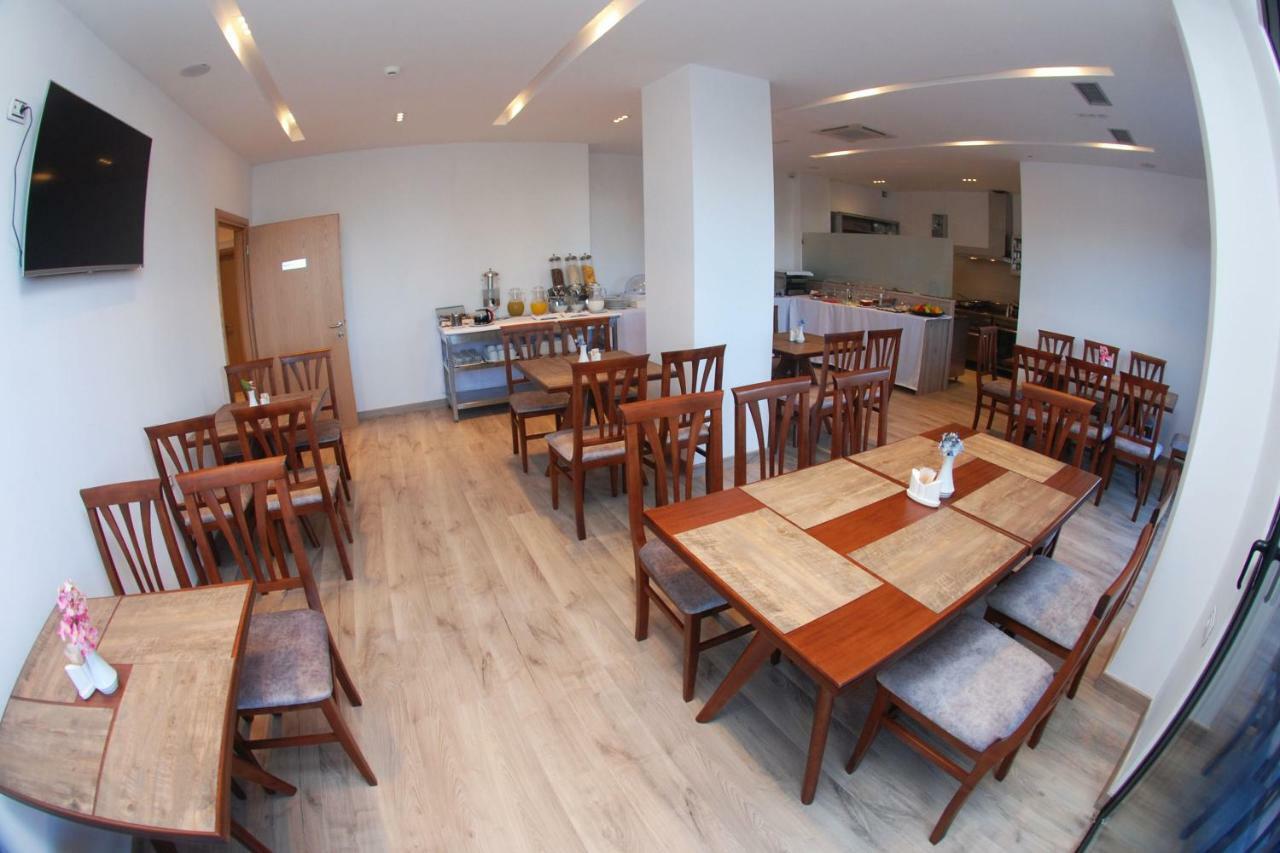 太阳酒店 Sarandë 外观 照片
